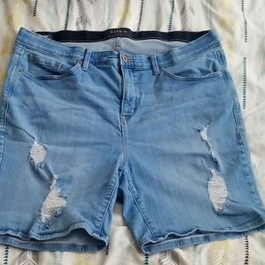 Premium stretch Torrid shorts size 20